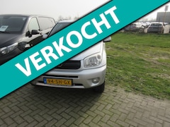 Toyota RAV4 - 1.8-16V VVT-i Luna