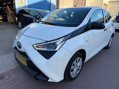 Toyota Aygo - 1.0 VVT-i x-fun NAP 100.463km bj. 2022 APK 3-28 1e eigenaar BTW auto met een airco. Dealer