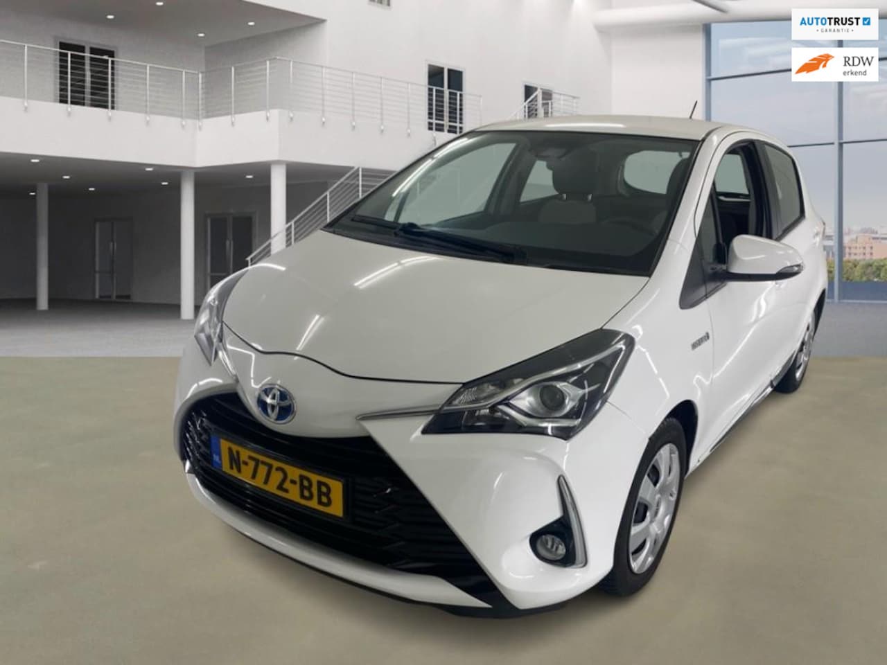 Toyota Yaris - 1.5 Hybrid Design Sport / APK / Auto rijdt prima - AutoWereld.nl