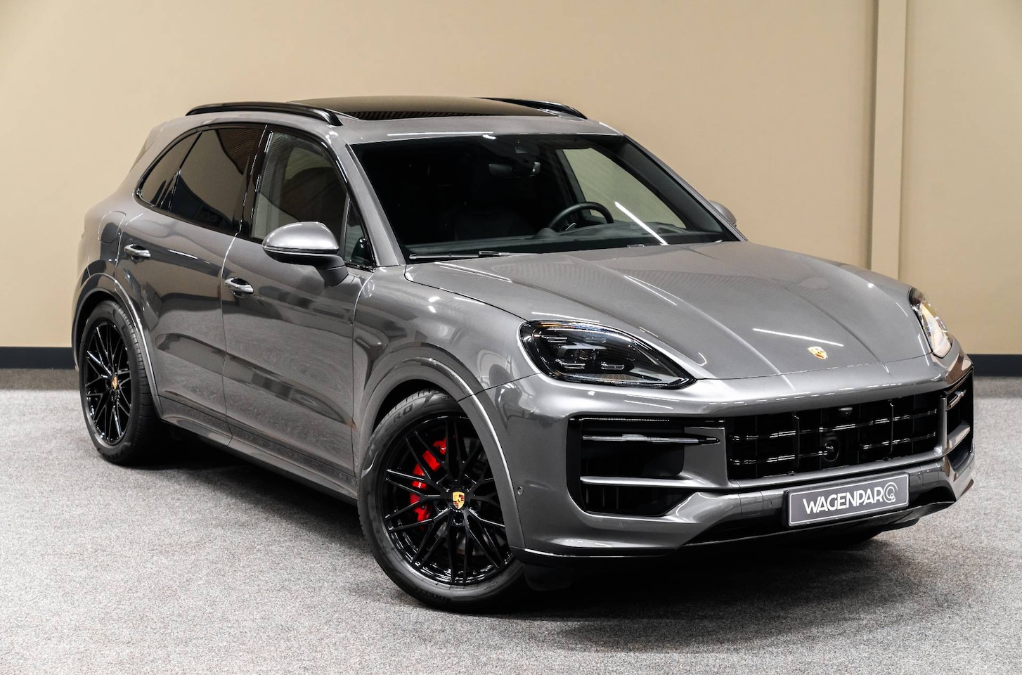 Porsche Cayenne - S E-Hybrid SPORTDESIGN*HEADUP*ACHTERAS*SPUITLAAT - AutoWereld.nl