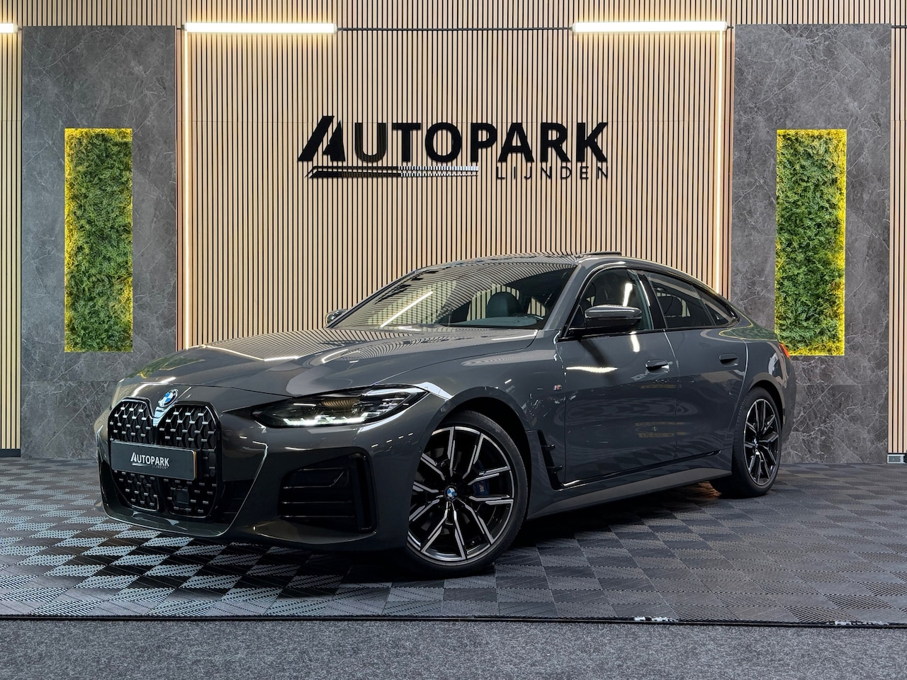 BMW 4-serie Gran Coupé - 420i Business Edition Plus M-SPORT|DAK|SFEERVERLICHTING|DEALER ONDERHOUDEN|LEDER|CAMERA| - AutoWereld.nl