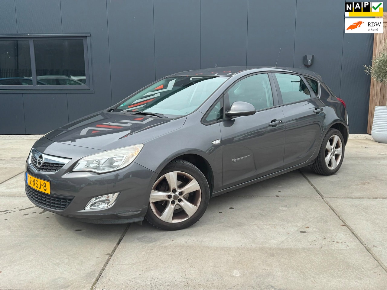 Opel Astra - 1.6 Edition 2010 Automaat APK 11-2026 Airco 5 Deurs Cruise control - AutoWereld.nl