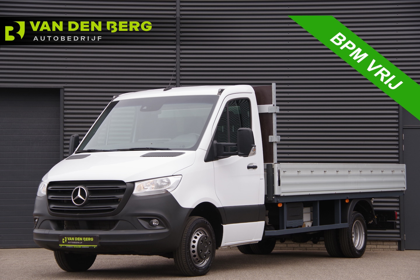 Mercedes-Benz Sprinter - 519 1.9 CDI L3 3.5T OPEN LAADBAK, 3.5T TREKHAAK, DUBBELLUCHT, ADAPT. CRUISE, STANDKACHEL, - AutoWereld.nl