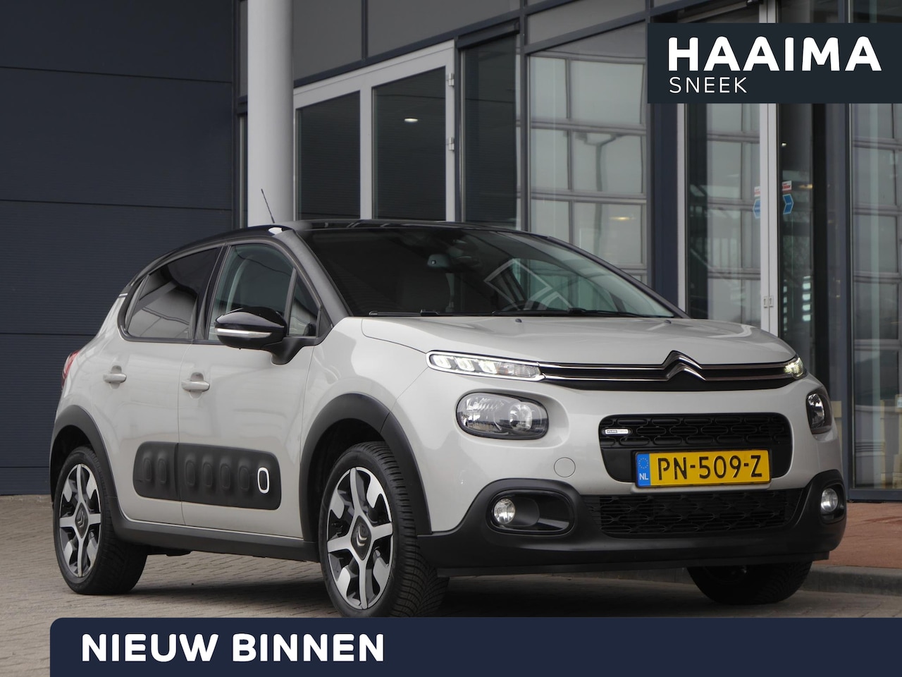Citroën C3 - 1.2 PureTech Shine | Navigatie | Achteruitrijcamera | 17 inch lichtmetalen velgen | Climat - AutoWereld.nl