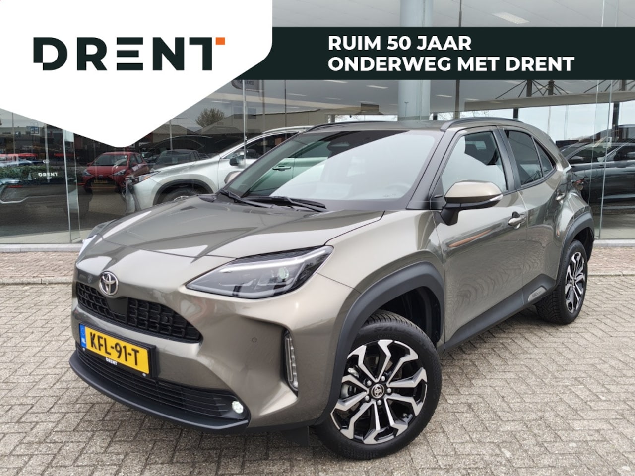 Toyota Yaris Cross - 1.5 Hybrid 115 First Edition | Sensoren v/a | Stoelverwarming - AutoWereld.nl
