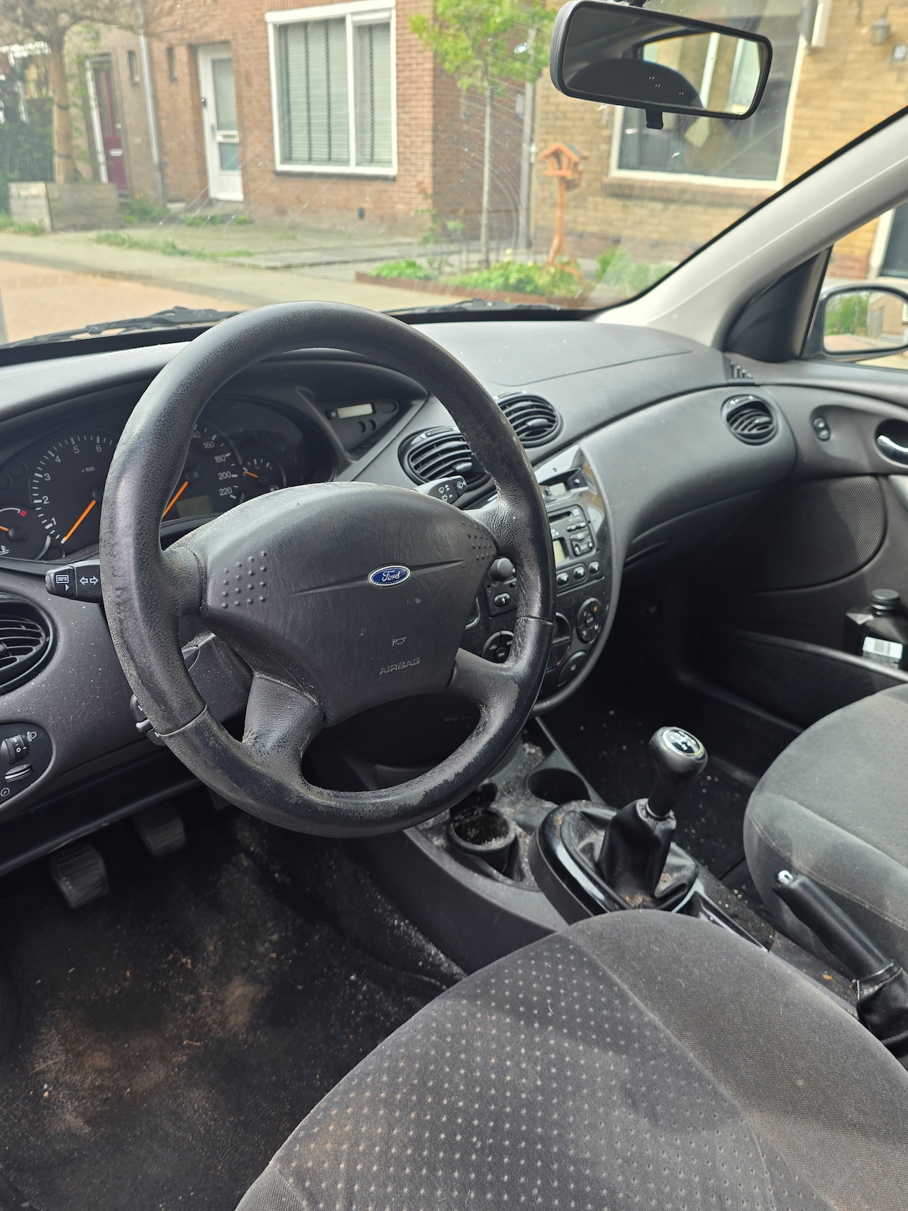 Ford Focus - 1.6-16V Ghia - AutoWereld.nl