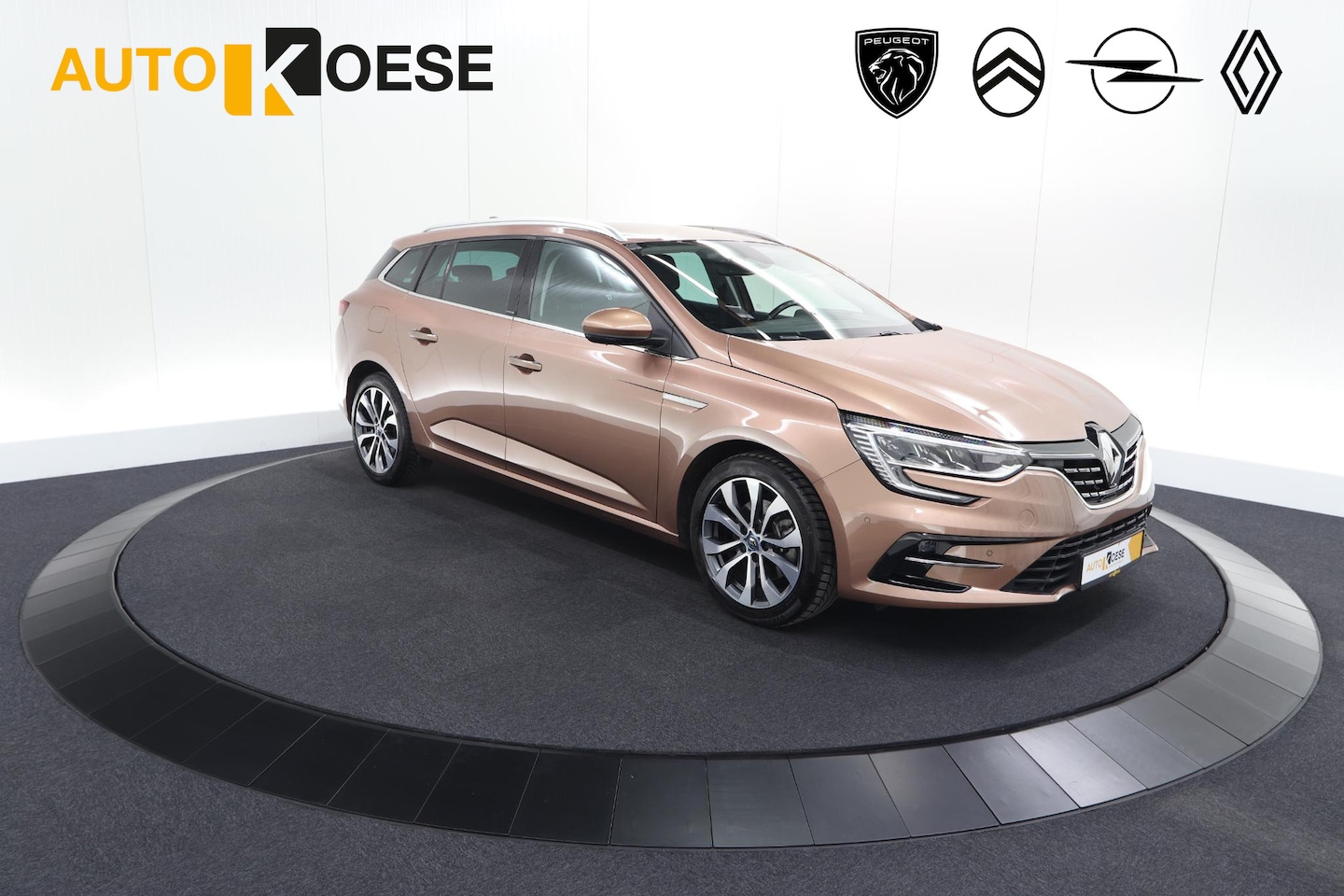 Renault Mégane E-Tech - Estate 1.6 Plug-In Hybrid 160 Intens | Stoelmassage | Dodehoekdetectie | Leer | Camera - AutoWereld.nl