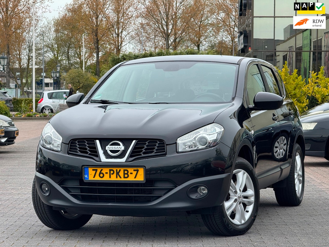 Nissan Qashqai - 2.0 Acenta | Automaat | Camera | Navigatie | Bluethooth | Cruise control | 2 sleutels | El - AutoWereld.nl