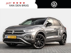 Volkswagen T-Roc - 1.5 TSI Style 150 pk DSG | Black Style | Trekhaak | Beats Audio | Camera | Navigatie | LED