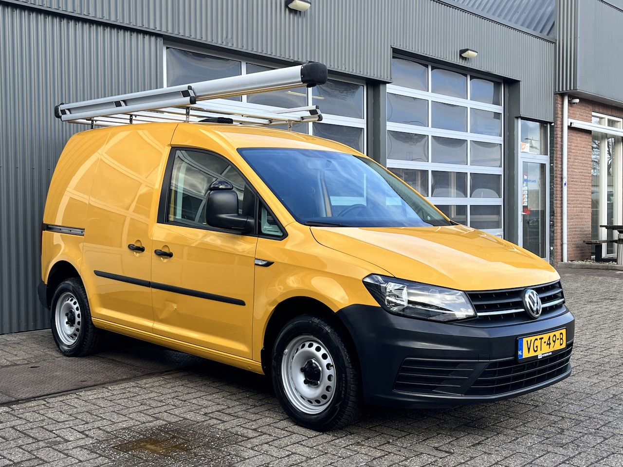 Volkswagen Caddy - 2.0 TDI L1H1 Imperiaal Airco Cruise controle Trekhaak 1400kg trekgewicht Parkeersensoren a - AutoWereld.nl
