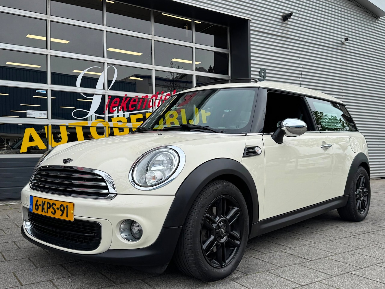 MINI Clubman - Mini 1.6 One Holland Street - Panorama dak I Navigatie I Airco I 1/2 Leer I Sport velgen - AutoWereld.nl