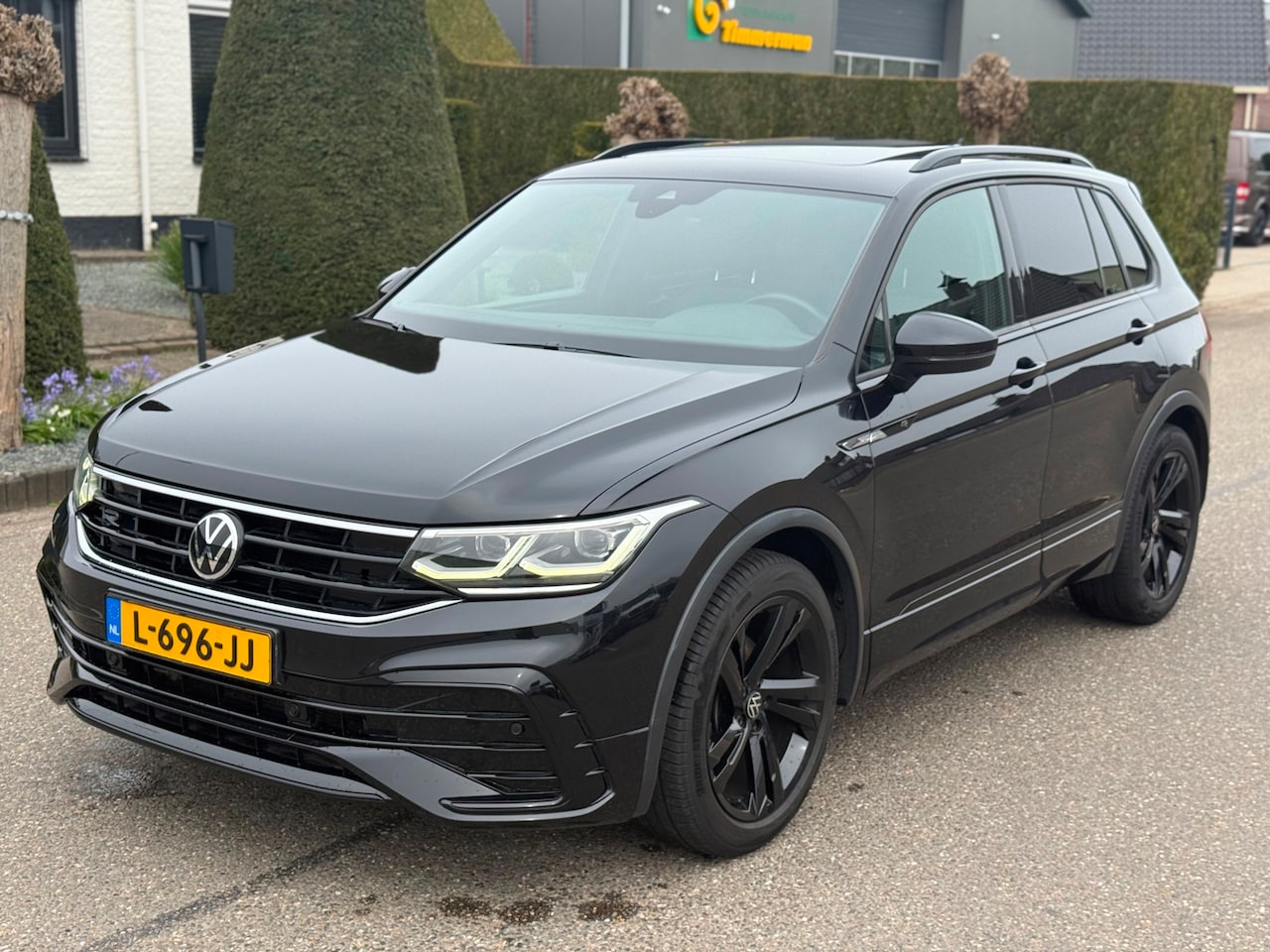 Volkswagen Tiguan - 1.5 TSI R-Line Business+ 2021 Pano/Navi/Clima/Lmv - AutoWereld.nl