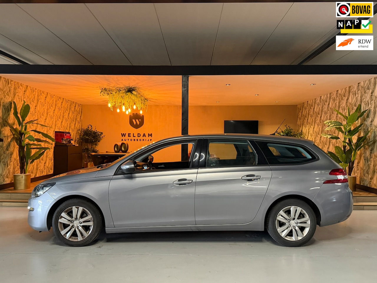 Peugeot 308 SW - 1.6 BlueHDI Blue Lease Pack Cruise Clima Navi Rijklaar - AutoWereld.nl