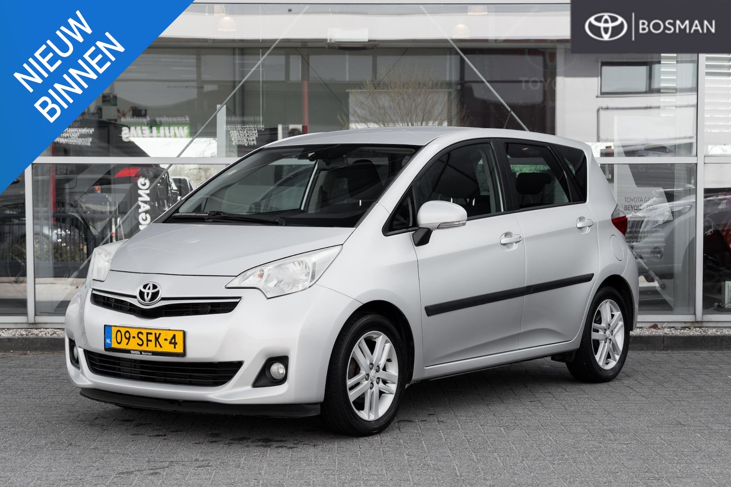 Toyota Verso S - 1.3 VVT-i Dynamic 1.3 VVT-i Dynamic - AutoWereld.nl