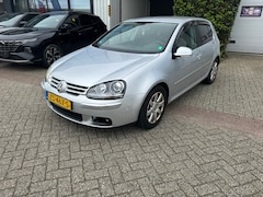 Volkswagen Golf - 2.0 FSI Comfortline 4Motion