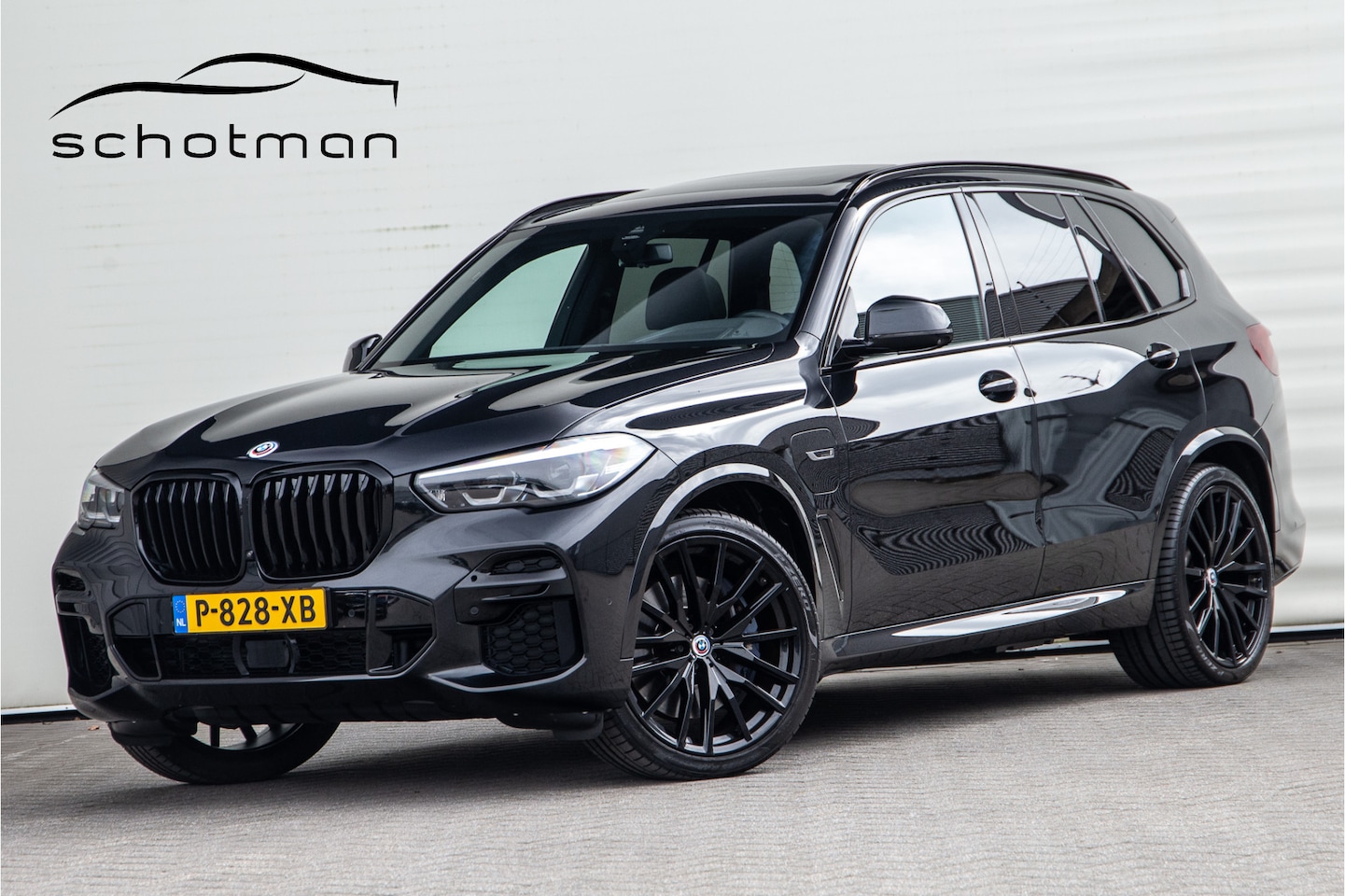 BMW X5 - xDrive45e High Executive M-Sport, Massage, Sky-Lounge, Head-up 2022 - AutoWereld.nl