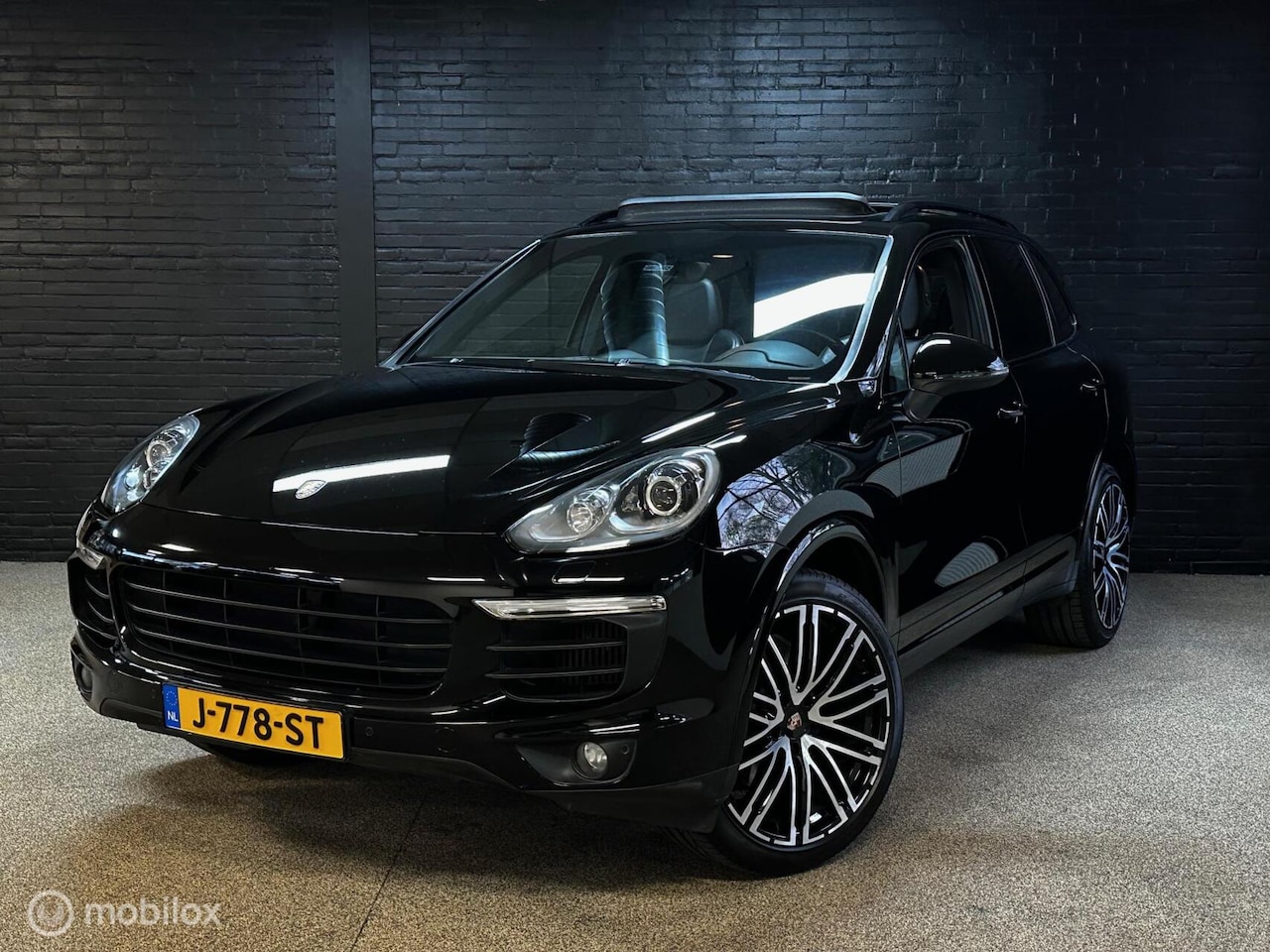 Porsche Cayenne - 3.0 D Platinum Edition | Pano | Camera | - AutoWereld.nl