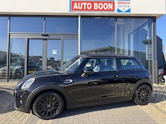 MINI Cooper - 1.5 136PK CHILI BUSINESS NAVI/LEER/LED/PDC/ CLIMA/S&S/MEDIA/BTA/SPORTZETELS/LMV/ .NL AUTO/