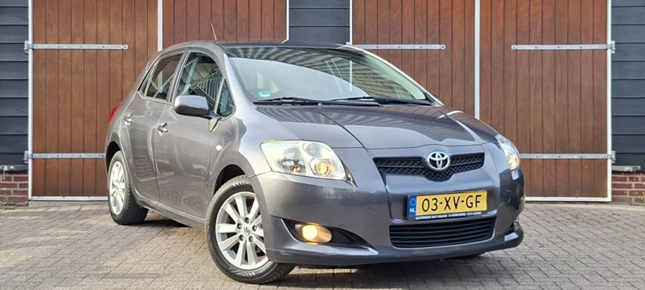 Toyota Auris - 1.6-16V Luna Bns, Trekhaak, Automaat, Bluetooth, All seasonbande - AutoWereld.nl