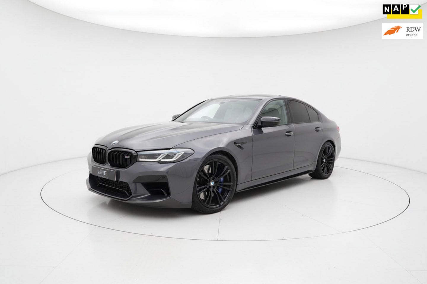 BMW M5 - 5-serie Competition LASER SCHUIFDAK B&W HUD 360 - AutoWereld.nl