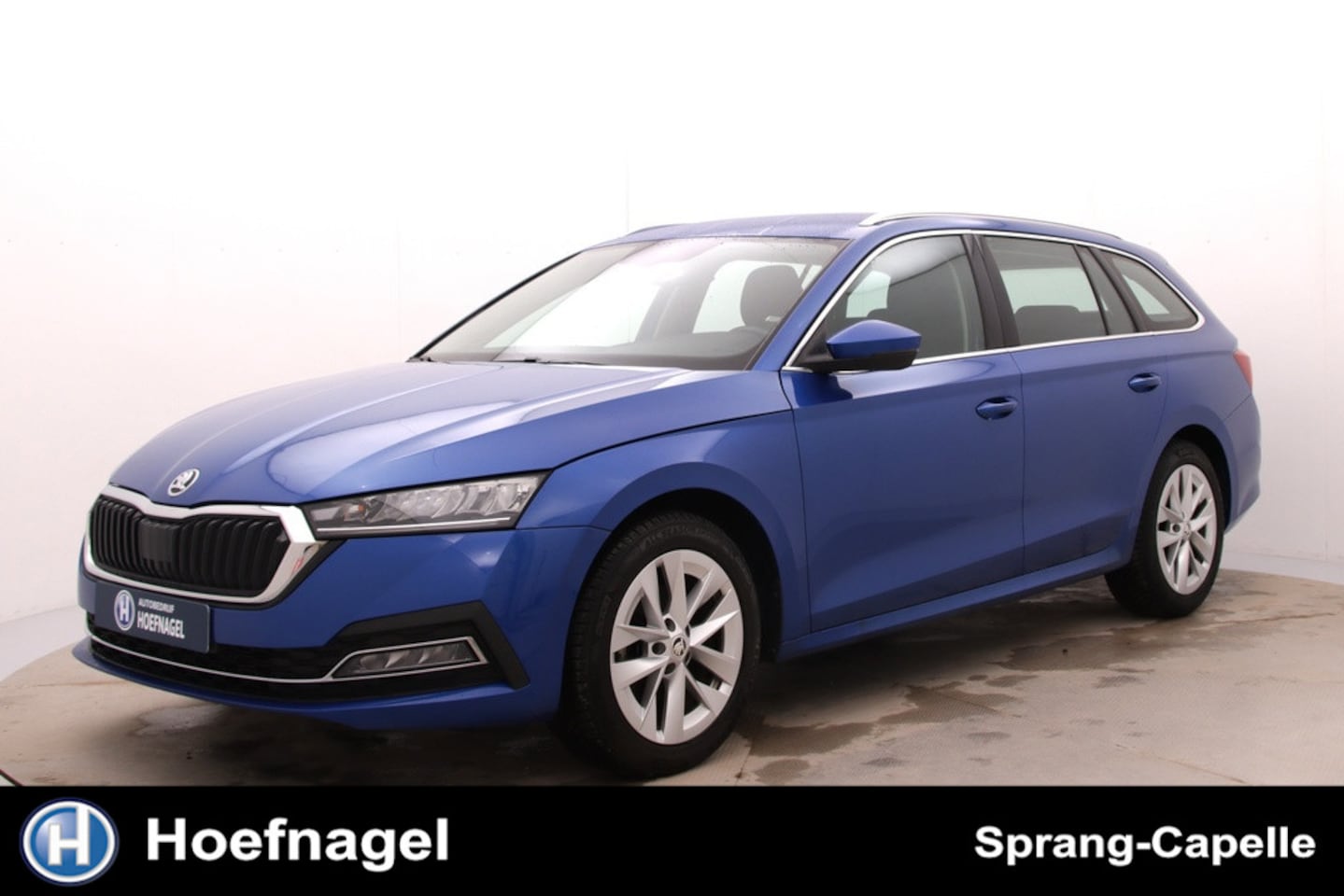 Skoda Octavia Combi - 1.5 e-TSI Style | Adaptive Cruise | Navi | Camera | Stoelverwarming | CarPlay - AutoWereld.nl