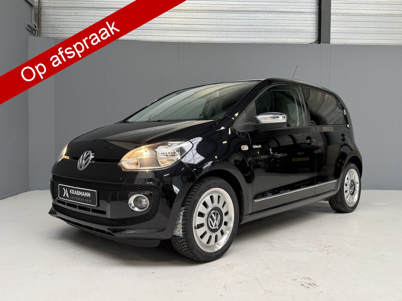Volkswagen Up! - 1.0 high up! Black Up! Standkachel|5drs|Cruise|Airco - AutoWereld.nl