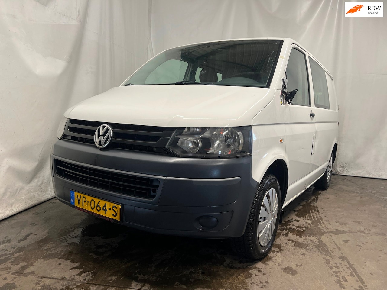 Volkswagen Transporter - 2.0 TDI L1H1 DC Comfortline SCHADEAUTO!!! - AutoWereld.nl