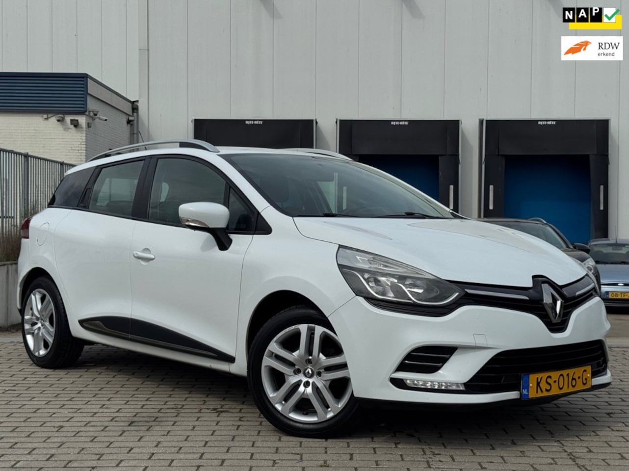 Renault Clio Estate - 0.9 TCe Zen FaceLift Cruise Wit NAP APK - AutoWereld.nl