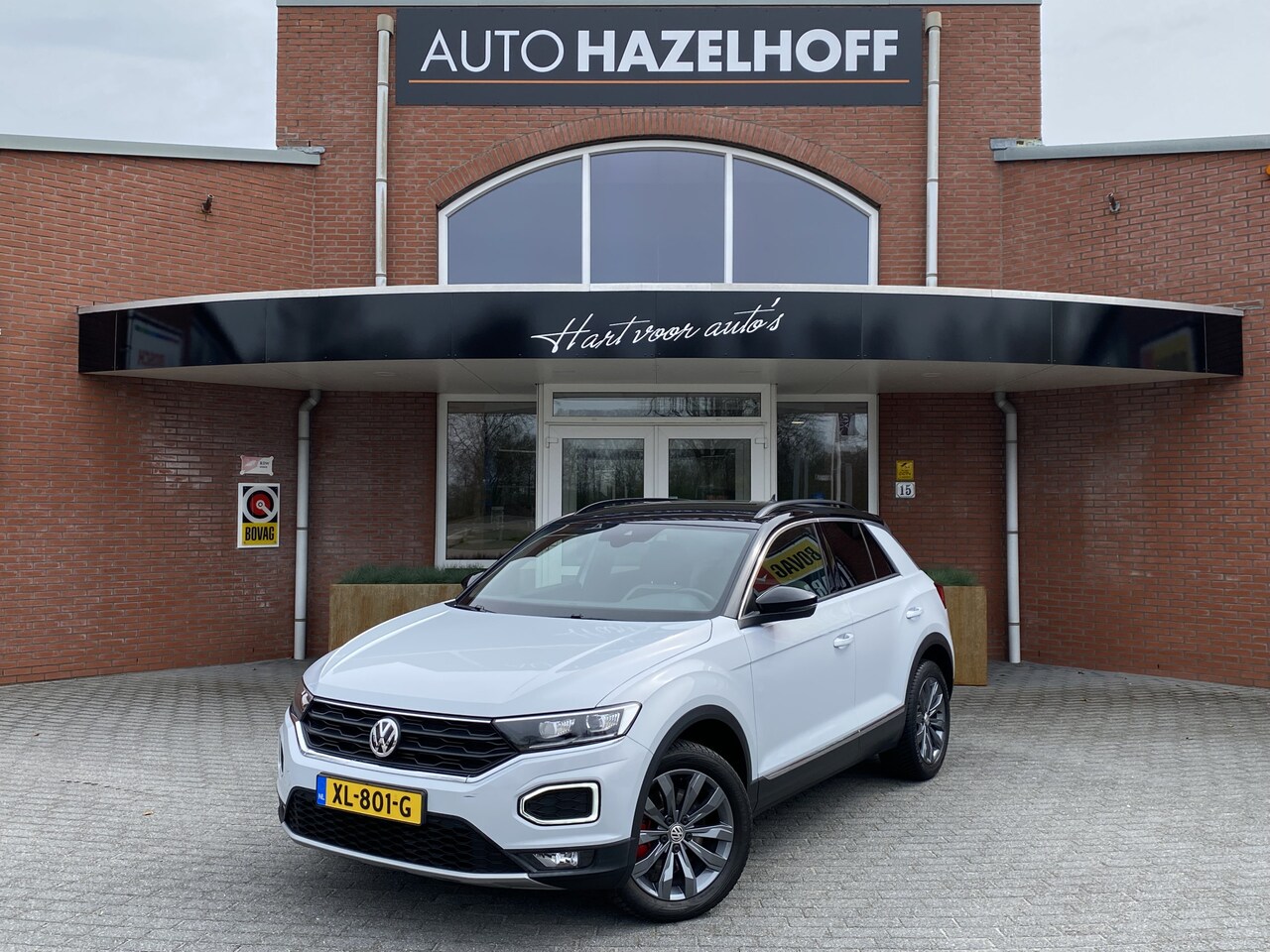 Volkswagen T-Roc - 1.5 TSI Sport Nieuwstaat!! | ACC | Led Koplampen | Navigatie | Stoelverwarming | LM Velgen - AutoWereld.nl