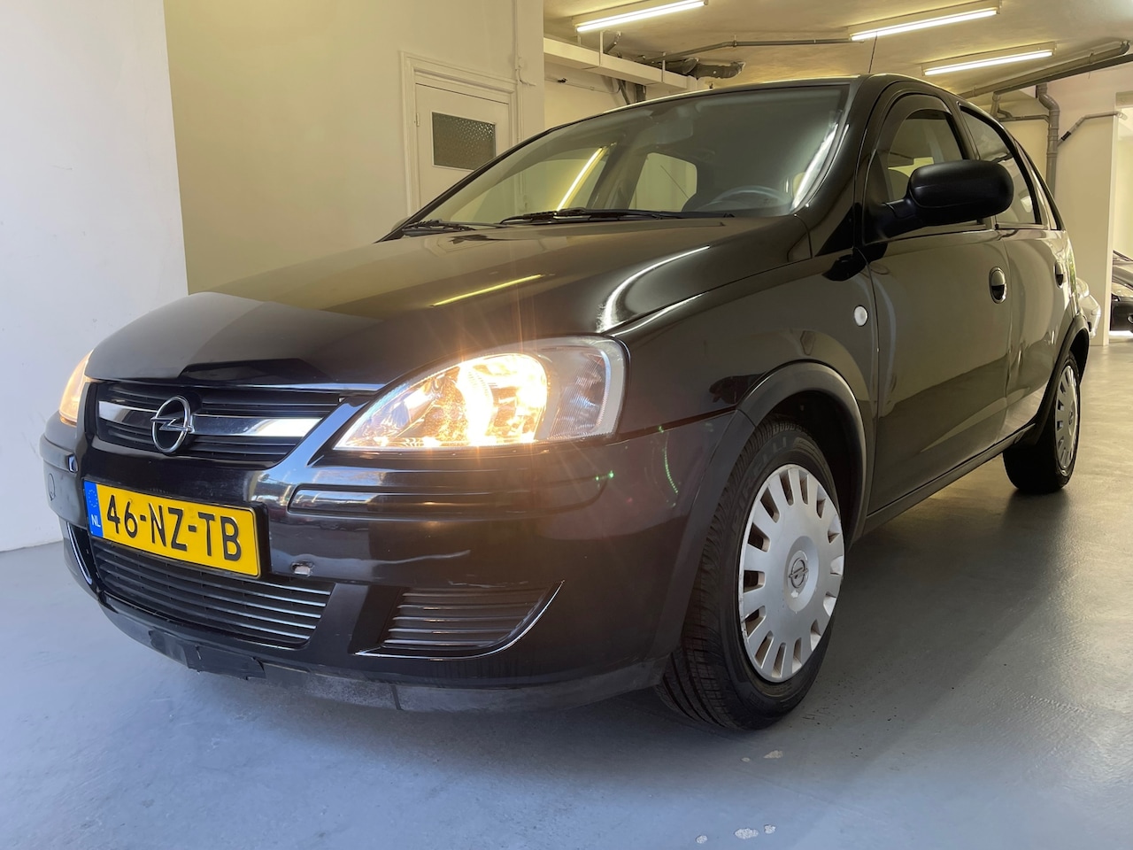 Opel Corsa - 1.2-16V Enjoy 1.2-16V Enjoy - AutoWereld.nl