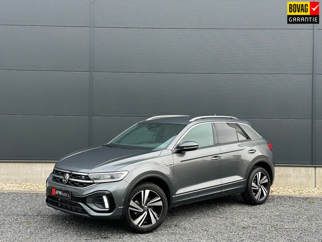 Volkswagen T-Roc - 1.5 TSI R-Line Edition IQ. Light | Apple Carplay | Clima | Camera - AutoWereld.nl