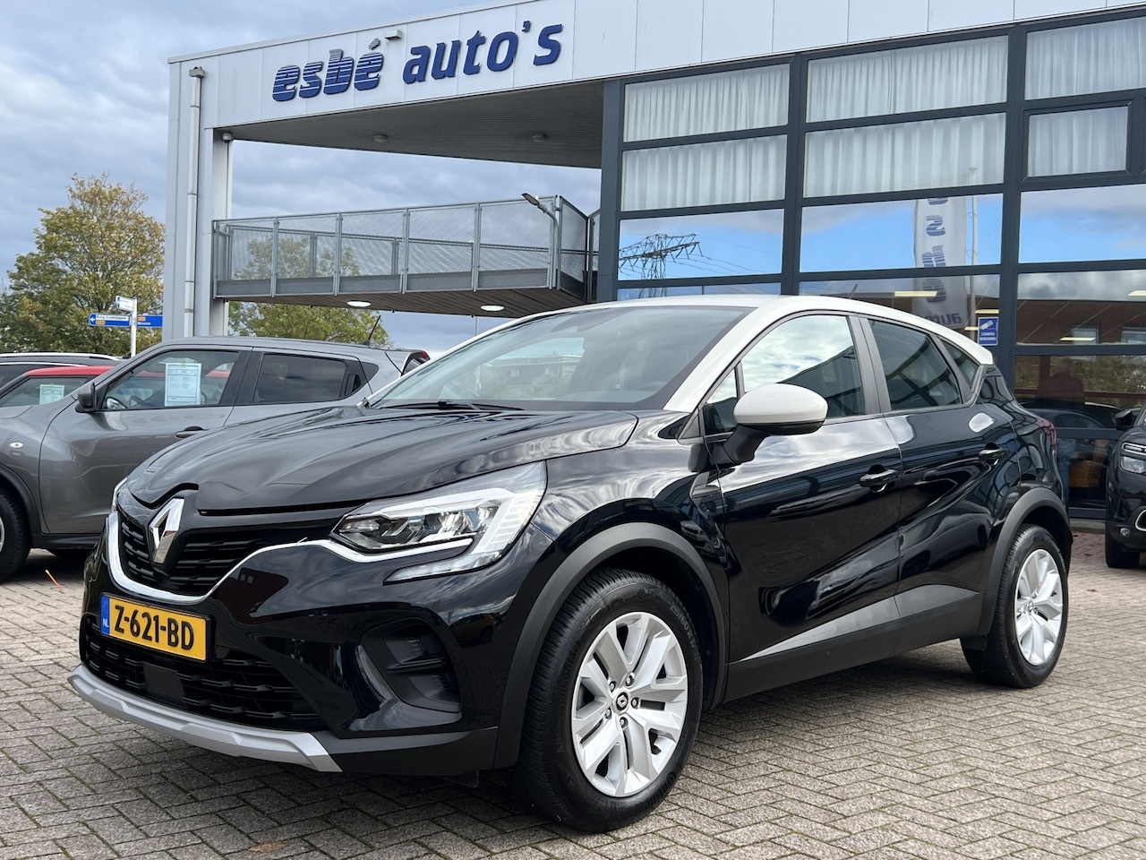 Renault Captur - 1.0 TCe 90 Navigatie Stoelverwarming Parkeersensoren Apple Carplay Android Auto Cruise Con - AutoWereld.nl