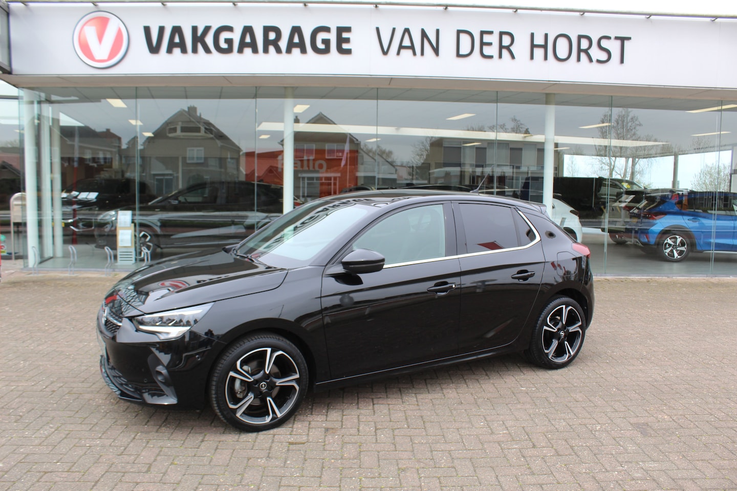 Opel Corsa - 1.2 Turbo GS , Slechts 20111km Climate control , Stoel en Stuur verwarming, Panoramadak Cr - AutoWereld.nl