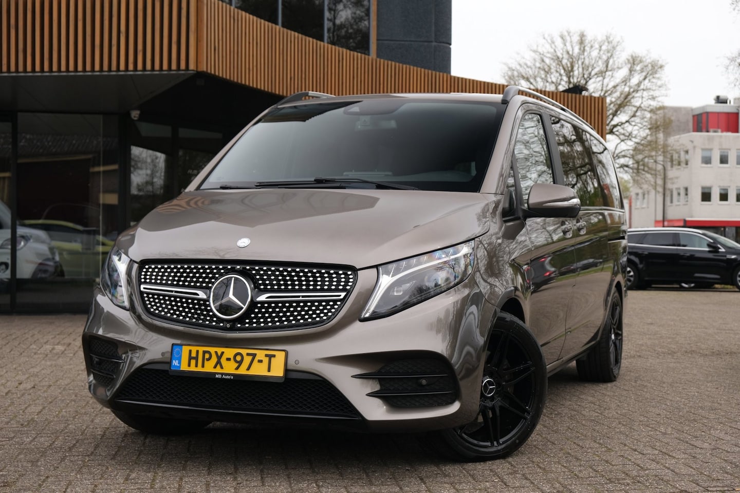 Mercedes-Benz V-klasse - 250 BlueTEC Lang Avantgarde Edition|ACC|Carplay|Burmester|360°|Marge|7-Zits - AutoWereld.nl