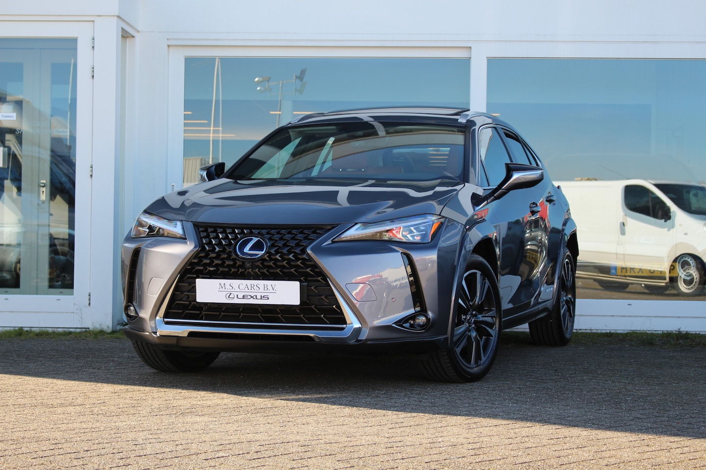 Lexus UX - 250h Hybrid President Line Premium I Mark Lev. I Open dak I Applecarplay - AutoWereld.nl