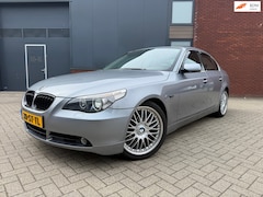 BMW 5-serie - 525D High Executive AUTOMAAT/SCHUIFDAK/XENON/MEMORY/NAVIGATIE/DEALER ONDERHOUDEN/RIJDT EN