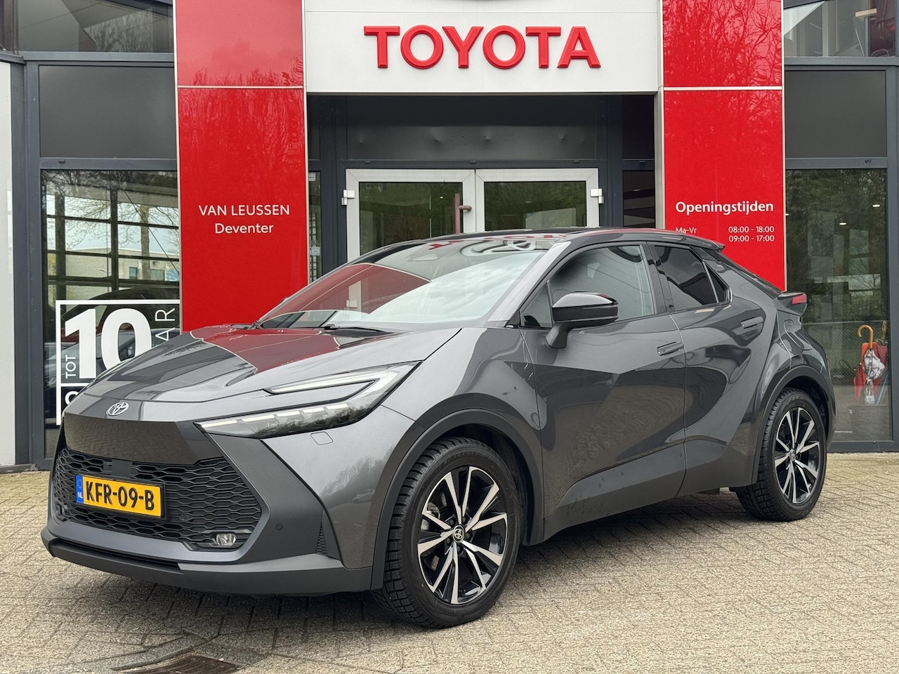 Toyota C-HR - 1.8 Hybrid 140 First Edition STOEL/STUUR VERW. BLIND SPOT PARKEERSENS. V + A - AutoWereld.nl