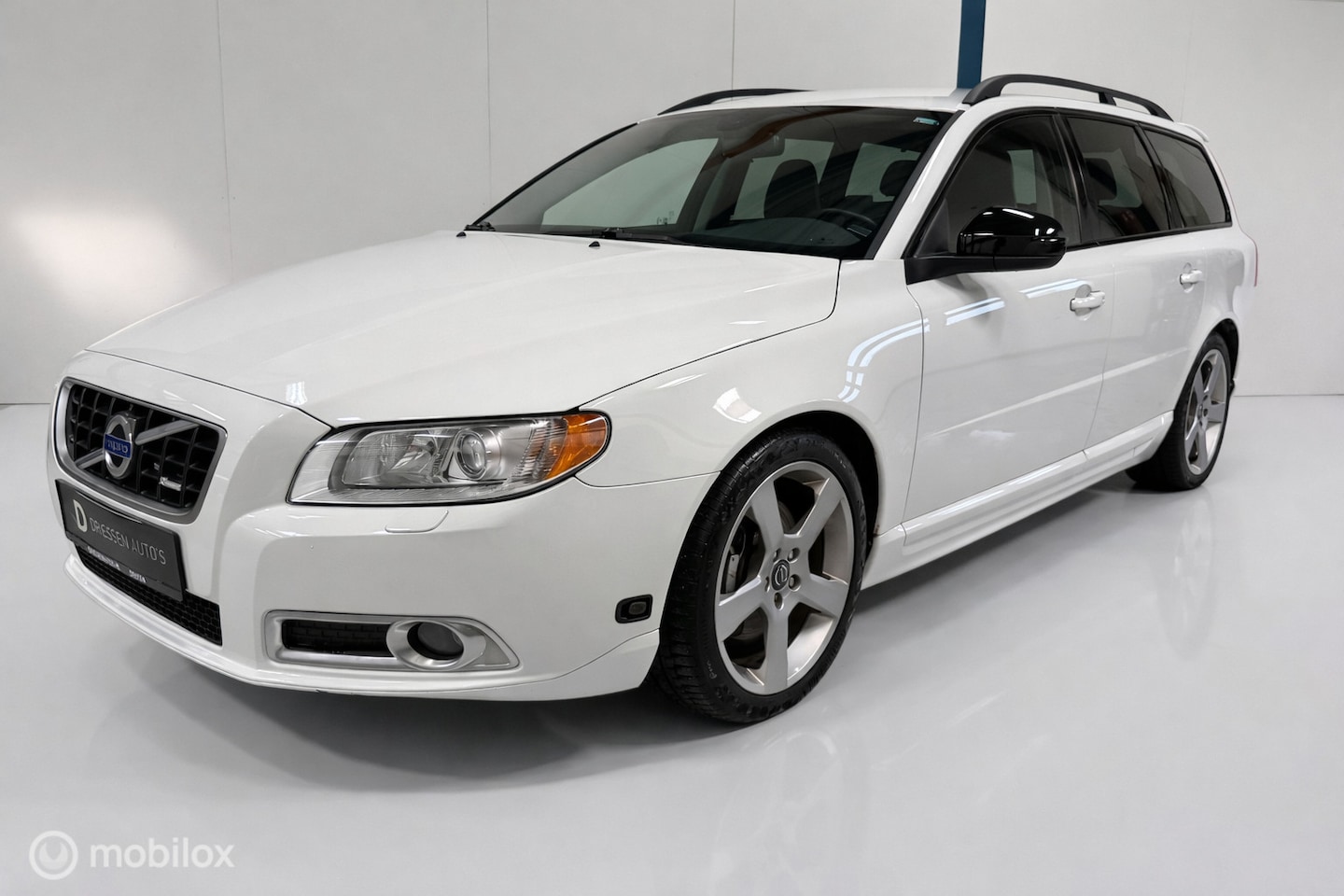 Volvo V70 - 2.5T R-Design 2.5T R-Design - AutoWereld.nl