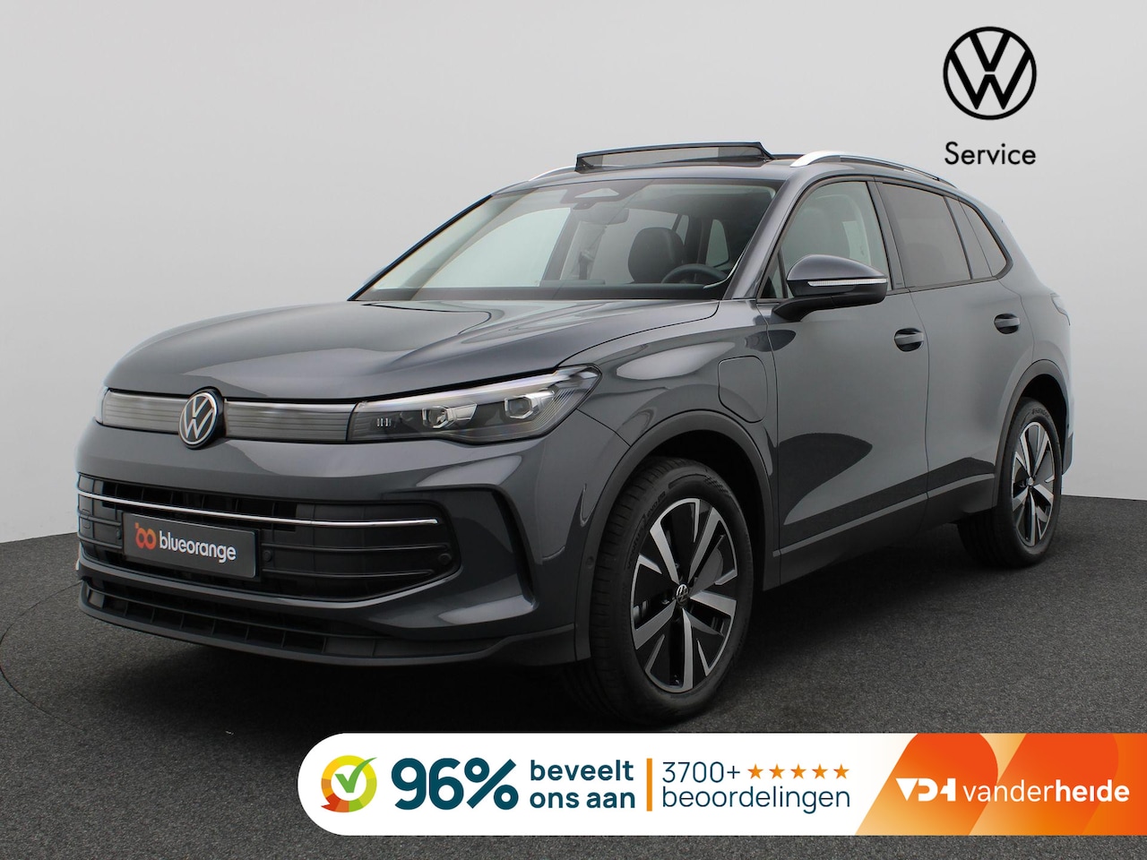 Volkswagen Tiguan - 1.5 eHybrid Life Edition 204PK DSG Pano-Schuifdak, Trekhaak, 19" LM Velgen, Navi via apple - AutoWereld.nl