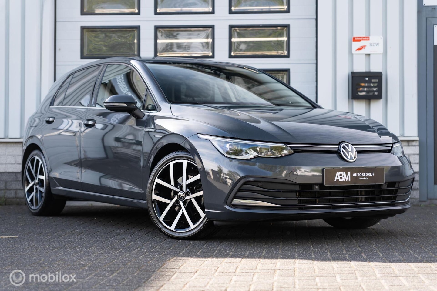 Volkswagen Golf - 1.5 eTSI Style DSG IQ-LIGHT HUD SFEER ACC - AutoWereld.nl