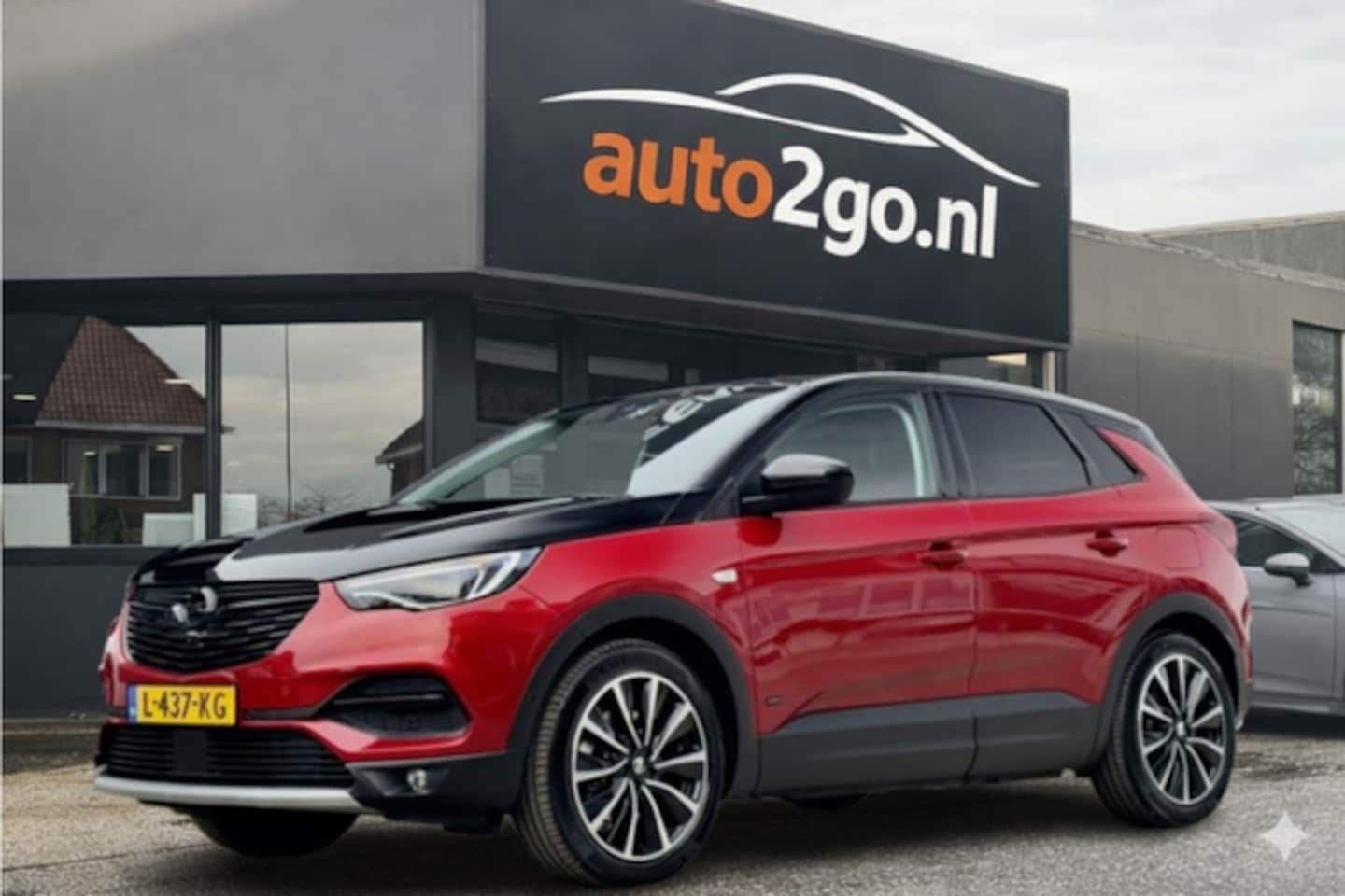 Opel Grandland X - 1.6 TURBO AUT8 HYBRID4 TWO-TONE ULTIMATE 72D.KM 200PK. LEDER NAVI CAMERA APPLE-CARPLAY LED - AutoWereld.nl