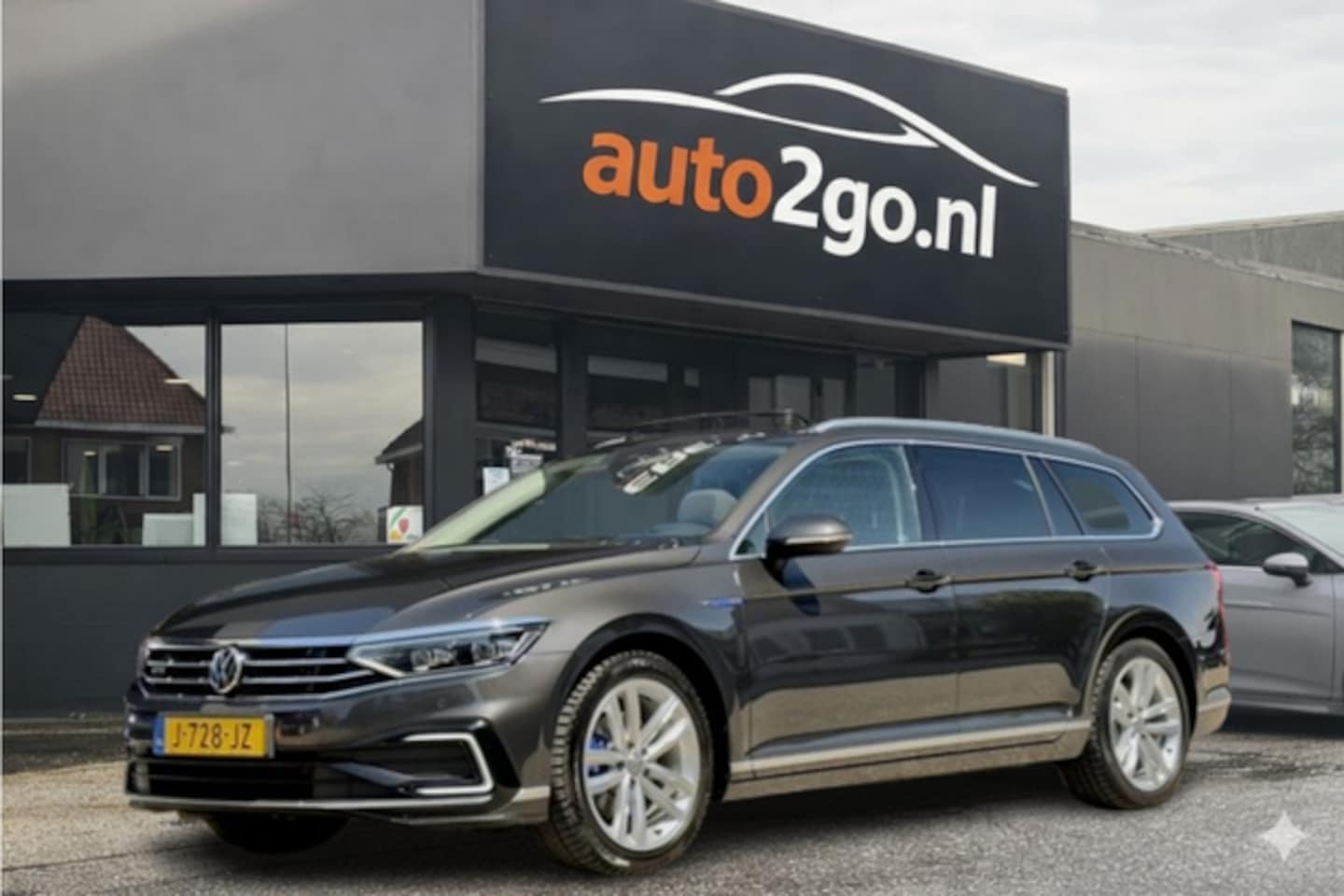 Volkswagen Passat Variant - 1.4 TSI AUT7 PHEV GTE BUSINESS. PANODAK NAVI CAMERA VIRTUAL-DASH HEADUPP APPLE-CARPLAY LED - AutoWereld.nl