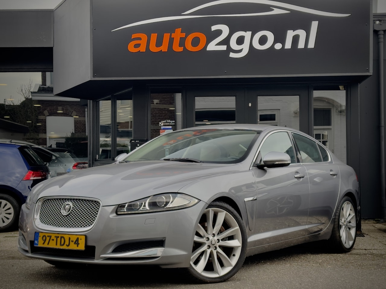 Jaguar XF - 3.0D AUTOM VOL LEDER NAVI LED 20 INCH-LMV PDC ETC - AutoWereld.nl
