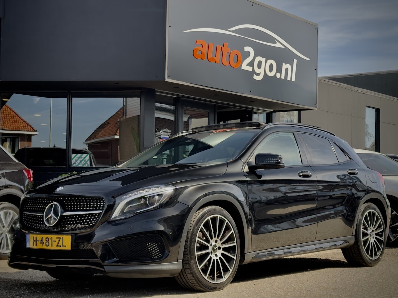 Mercedes-Benz GLA-Klasse - 220D 4MATIC AUT7 AMG-PRESTIGE PANODAK LEDER NAVI AIRCO LED 18 INCH-LMV PDC - AutoWereld.nl
