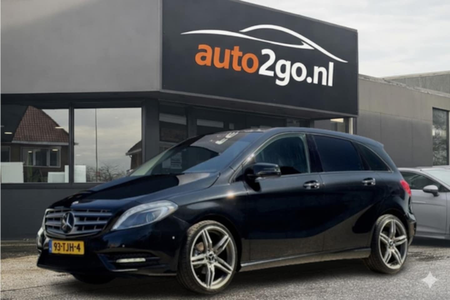 Mercedes-Benz B-klasse - 180 AUT7 AMBITION. NAVI AIRCO LED 19 INCH-AMG VELGEN PDC - AutoWereld.nl