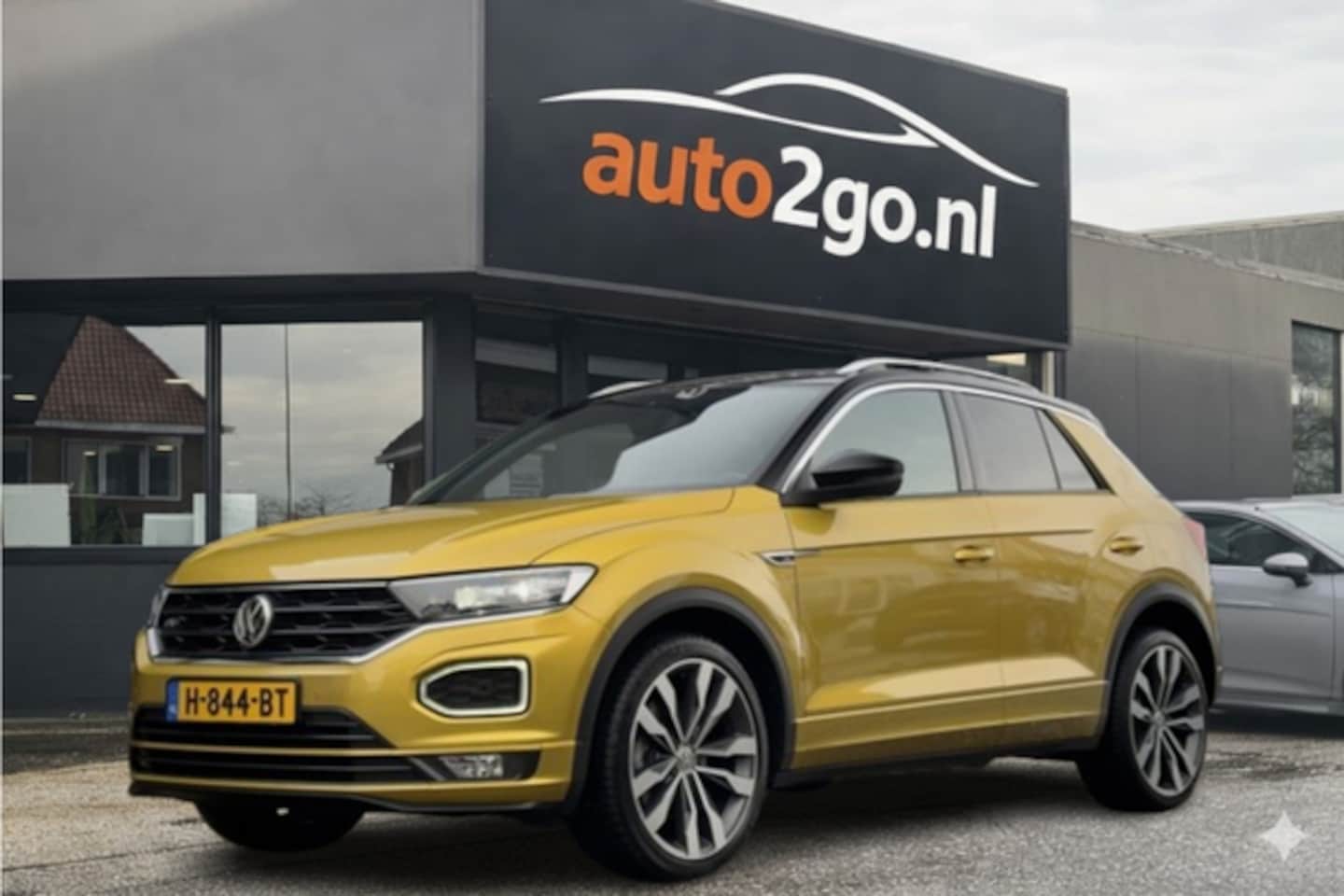 Volkswagen T-Roc - 1.5 TSI AUT7 R-LINE-SPORT NAVI CAMERA DIGI-DASH LED LMV PDC - AutoWereld.nl