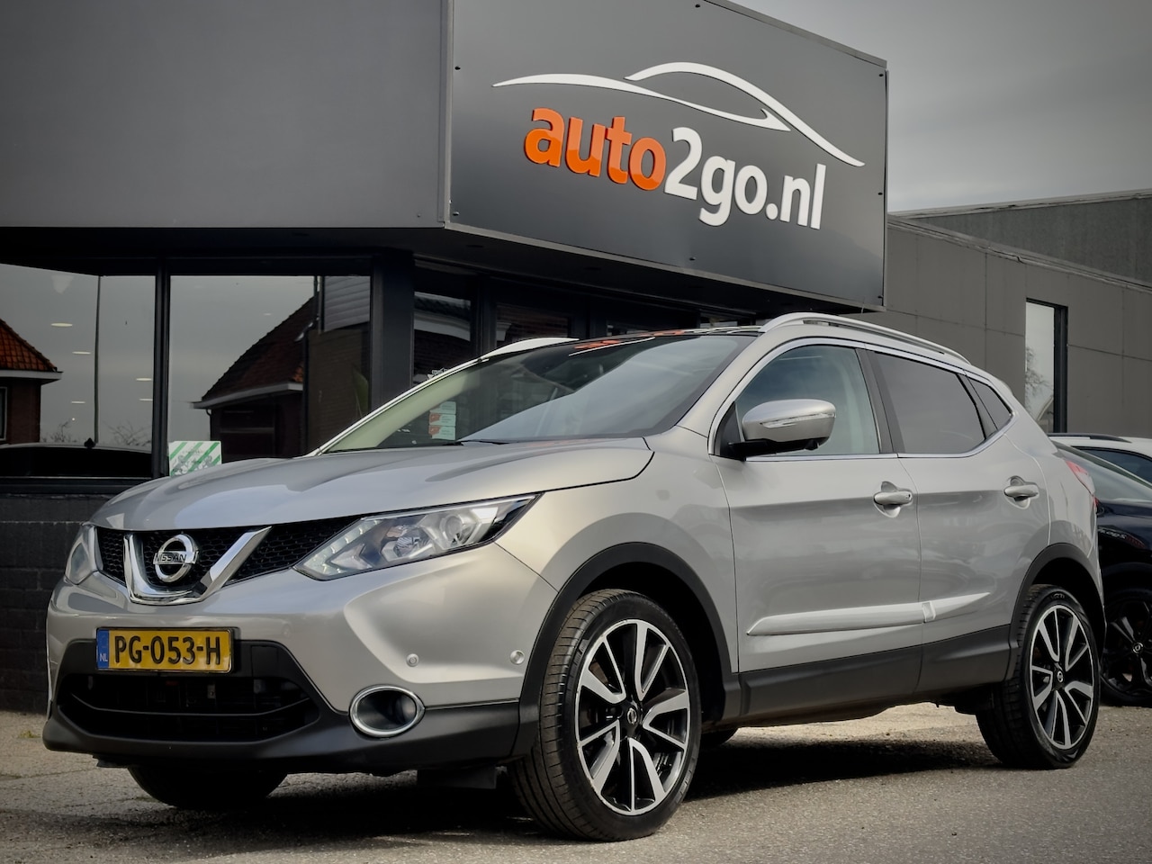 Nissan Qashqai - 1.2 AUT TEKNA PANODAK LEDER NAVI CAMERA AIRCO LED 19 INCH-LMV PDC - AutoWereld.nl
