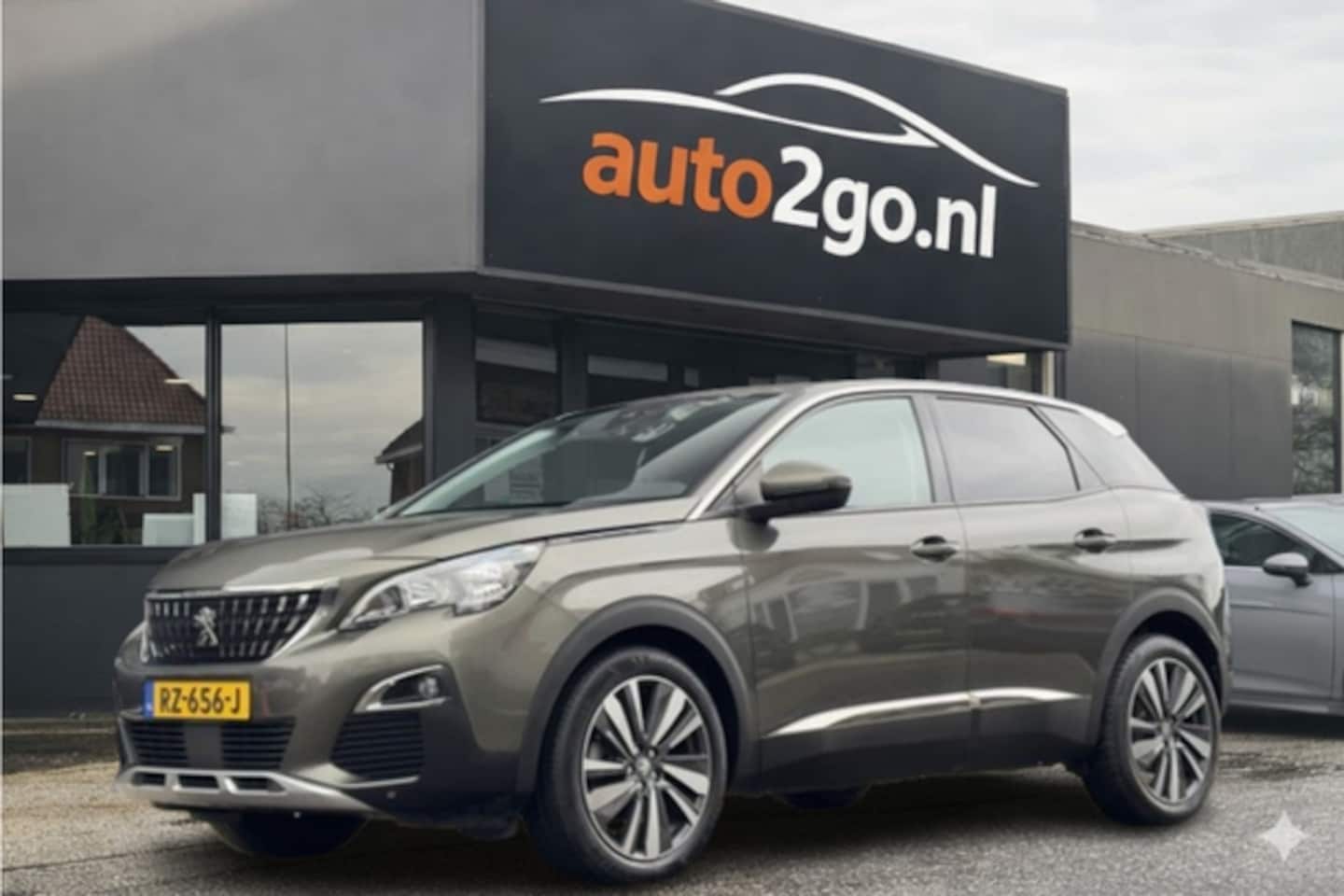 Peugeot 3008 - 1.2 PREMIUM LEDER NAVI CAMERA DIGI-DASH APPLE-CARPLAY LED LMV PDC - AutoWereld.nl