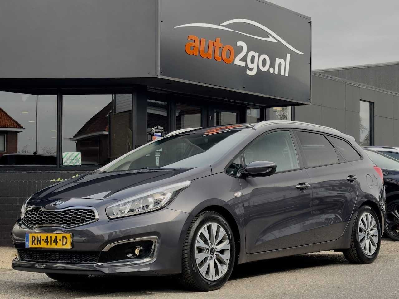 Kia Cee'd Sportswagon - 1.0 T-GDi COMFORTPLUSLINE NAVIGATOR NAVI CAMERA AIRCO LED LMV PDC - AutoWereld.nl