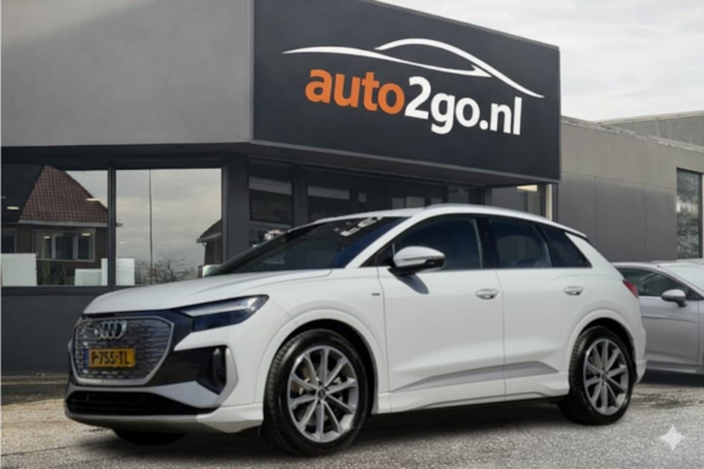 Audi Q4 e-tron - 40 3xS-LINE 77 kWh 89,6%SOH LEDER 20 INCHE-LMV CAMERA-360 DIGI-DASH NAVI LED PDC - AutoWereld.nl